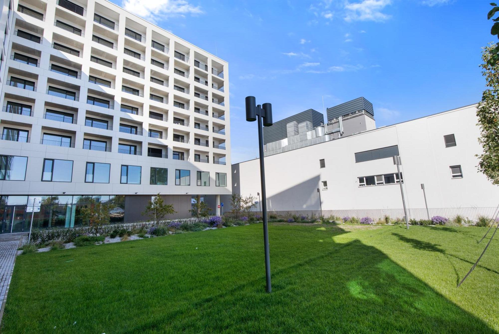 W Downtown View & Garage Parking Apartment Pressburg