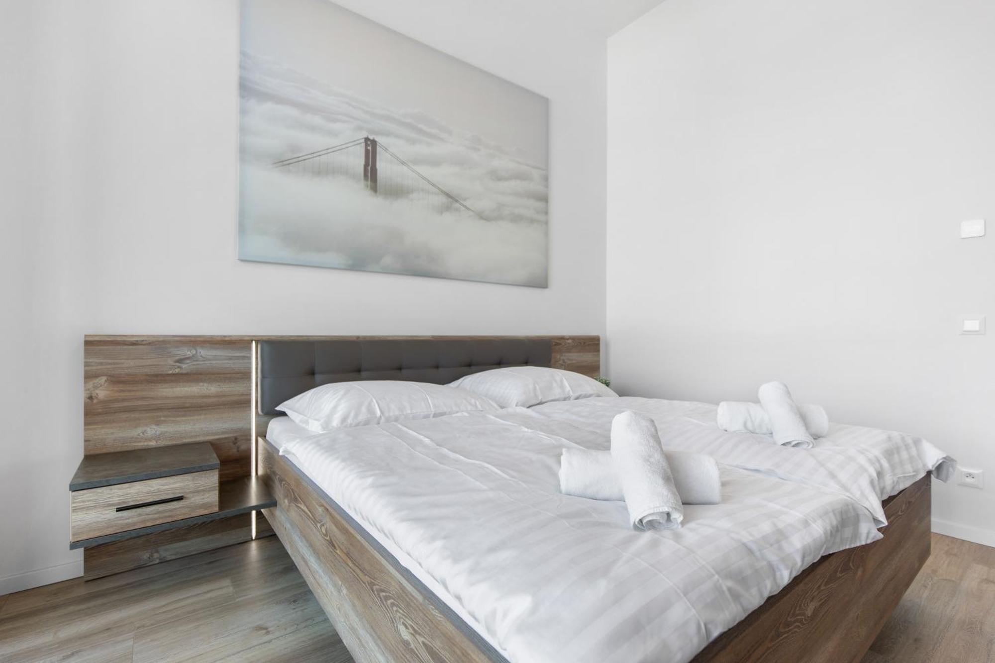 W Downtown View & Garage Parking * Pressburg